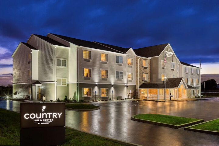 Country Inn & Suites by Radisson Marion, OH