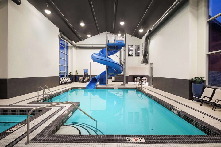 Pool 4 of 55