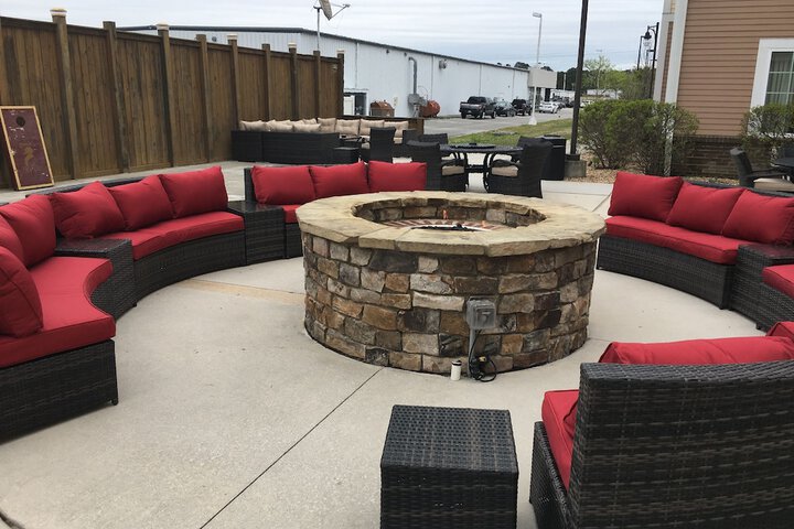 MainStay Suites Jacksonville near Camp Lejeune
