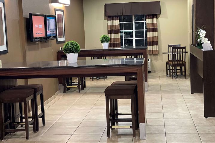 Microtel Inn & Suites by Wyndham Harrisonburg