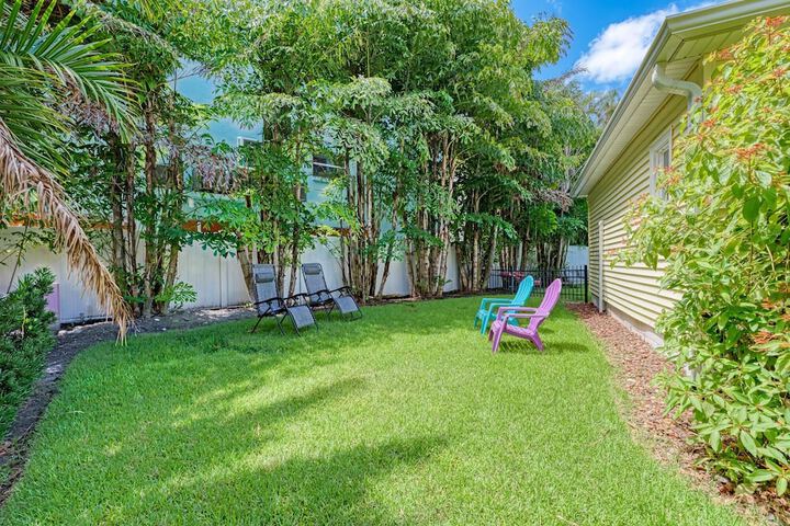 AMI Lighthouse Cottage-one Minute Walk To The Beach-keyless Locks