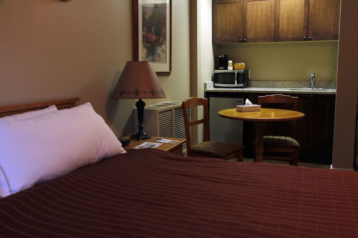 Aspen Village Inn