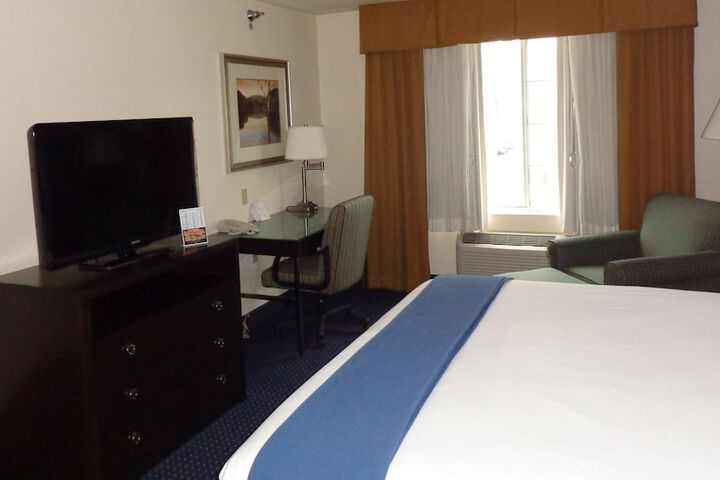 Room 35 of 52
