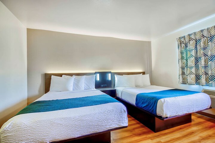 Room 15 of 31