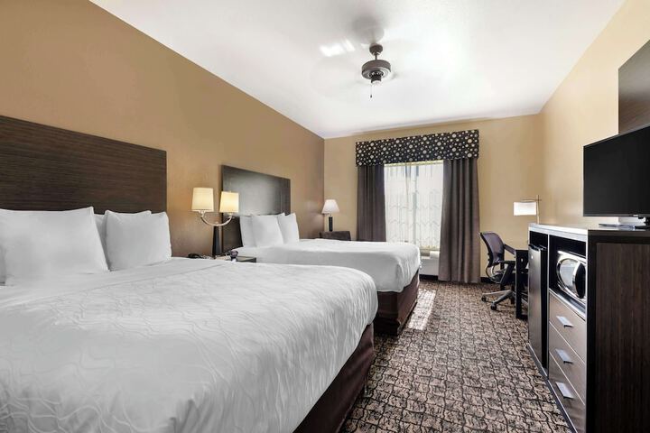 Room 7 of 28