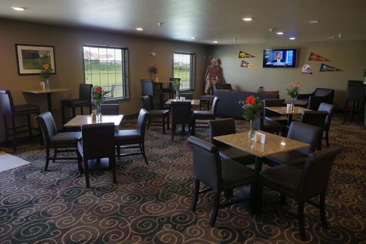 Cobblestone Inn & Suites - Winterset IA