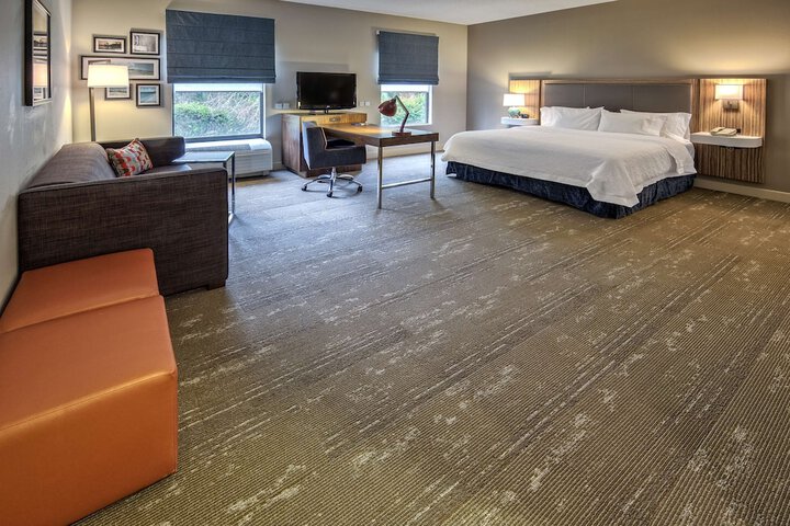 Room 11 of 42