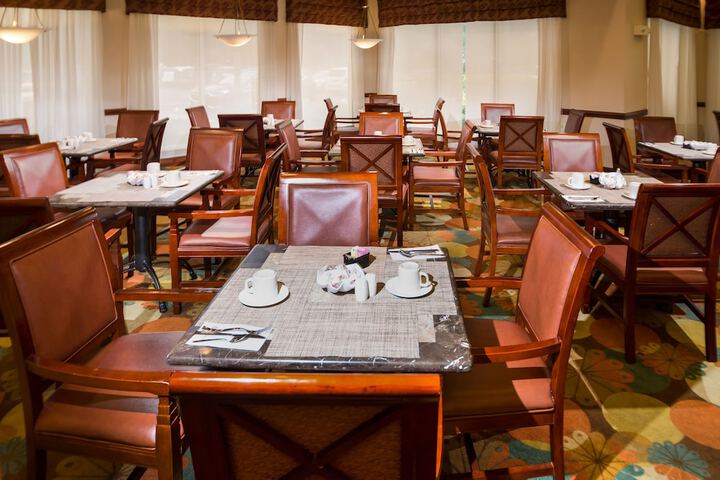 Dining 137 of 158