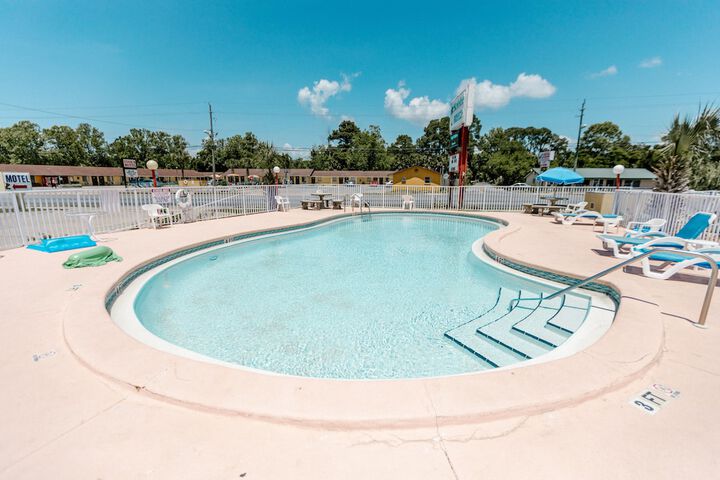 Pool 12 of 48