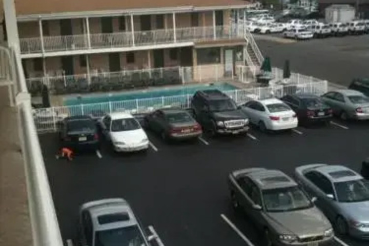 BELMONT MOTEL