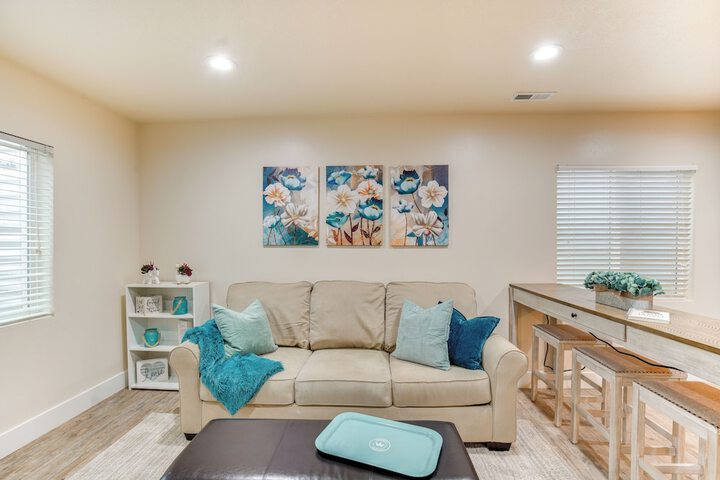 Modern Lehi Apartment: 2 Mi to Thanksgiving Point