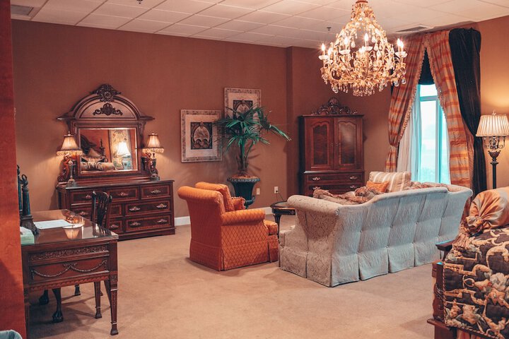 Room 12 of 27