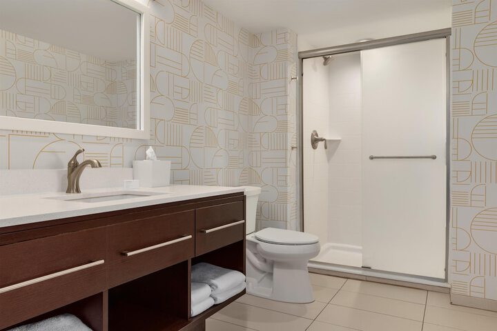 Home2 Suites by Hilton Bowling Green Hotel