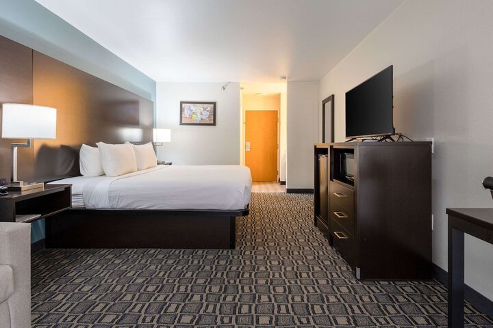 Room 22 of 36