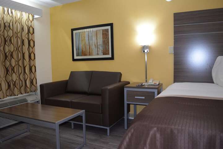 Room 27 of 49