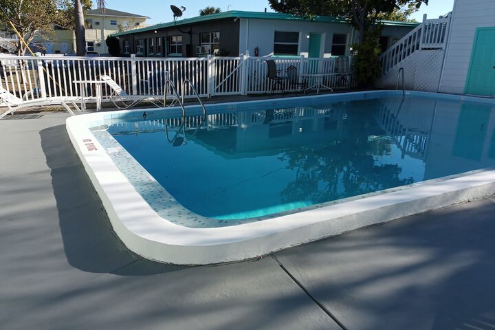 Sundeck 45 of 49