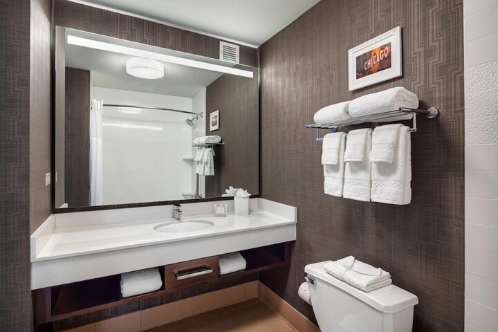 Room 6 of 19