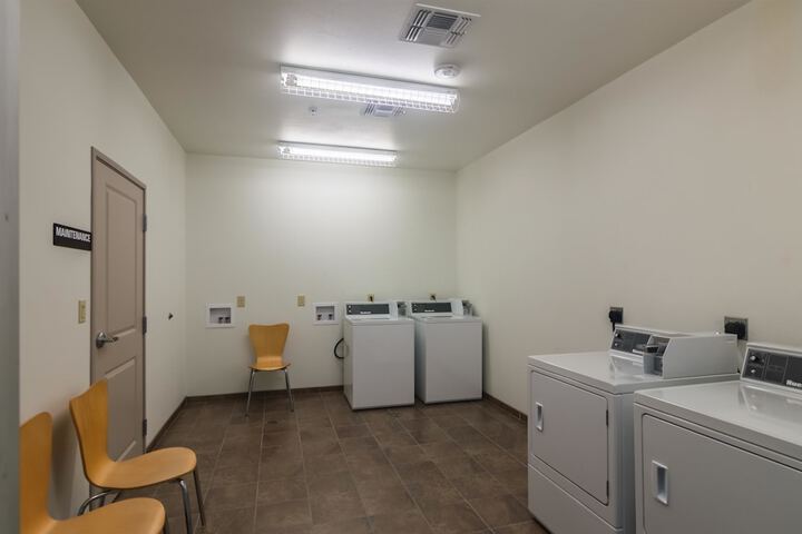 Room 16 of 32