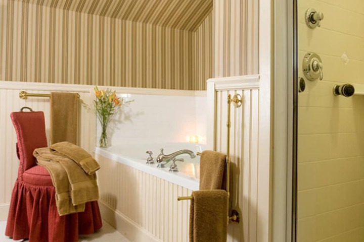 Berry Manor Inn
