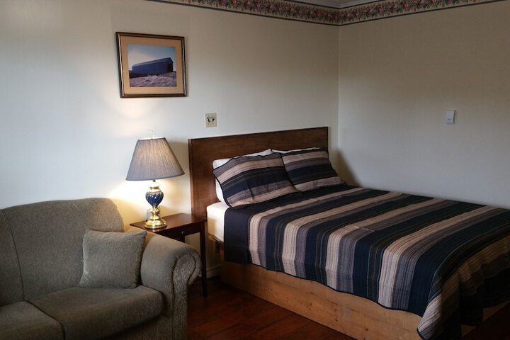 Room 13 of 38