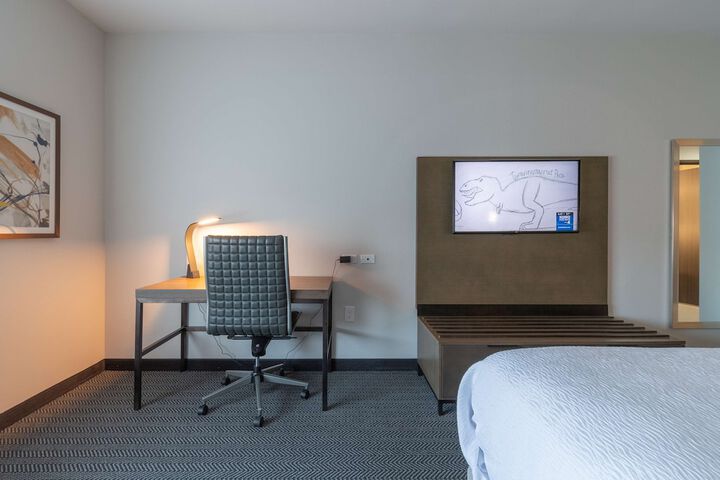Room 12 of 33