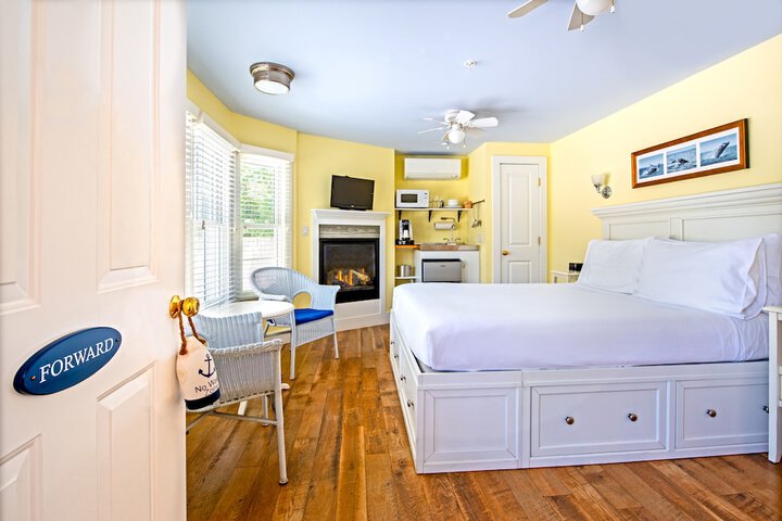 Room 30 of 51