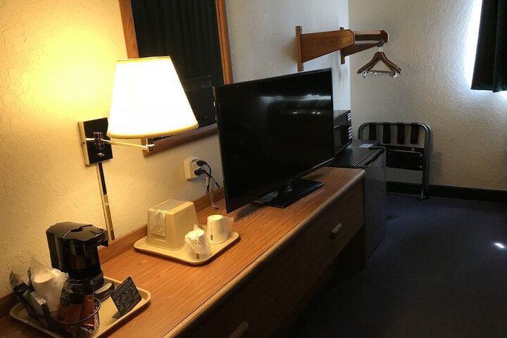 Room 17 of 52