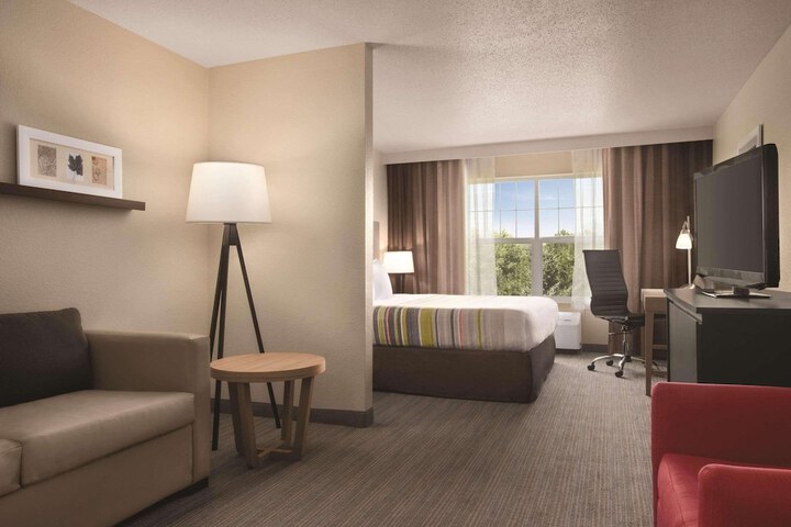 Room 21 of 27