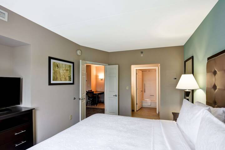Homewood Suites by Hilton Aurora Naperville