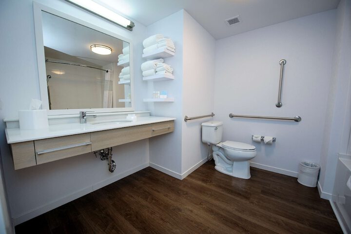 Hampton Inn & Suites by Hilton Truro