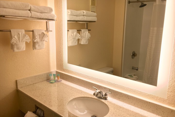 Room 40 of 58