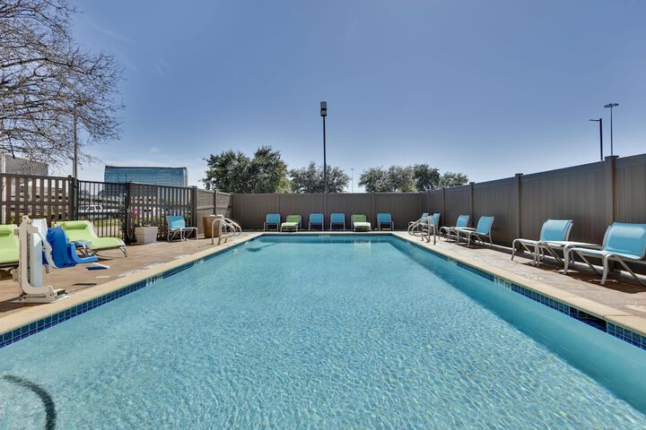 Pool 6 of 42