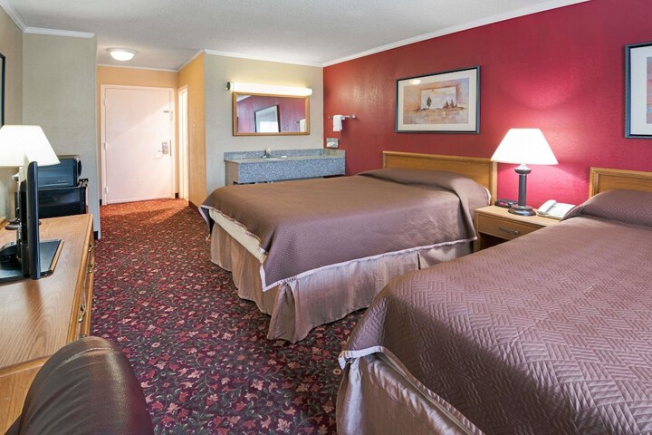 Room 22 of 36