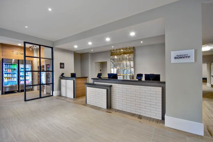 Residence Inn by Marriott Orlando Flamingo Crossing / Western Entrance