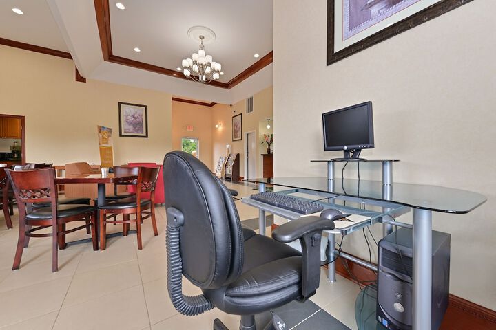 Business Center 64 of 65