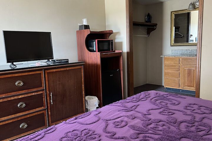 Room 10 of 15