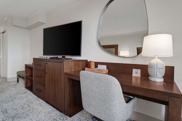Room 100 of 131