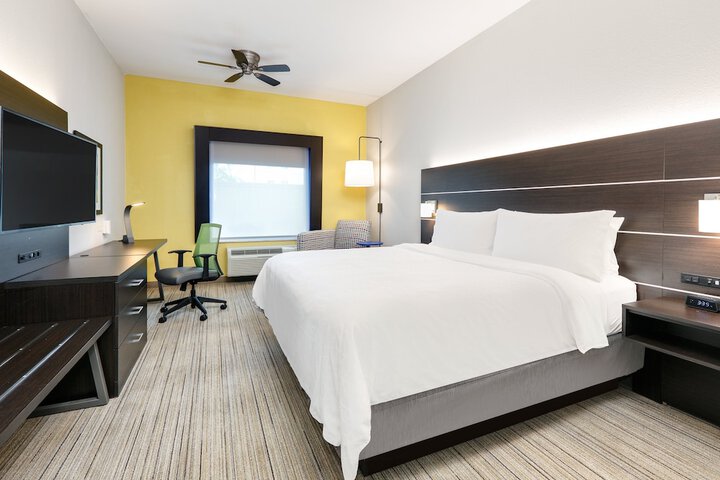 Room 19 of 48