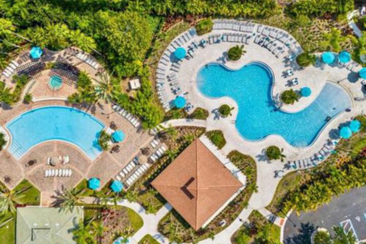 Brand New Super Cool Fountain View Condo by Main Pool Near Parks & OCCCC