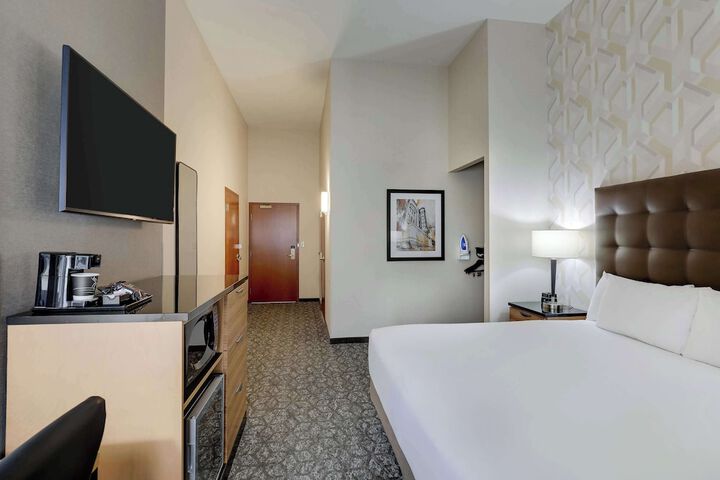 Room 40 of 66