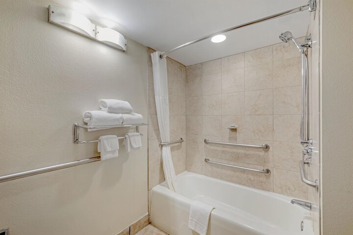 Best Western Plus Madison-Huntsville Hotel