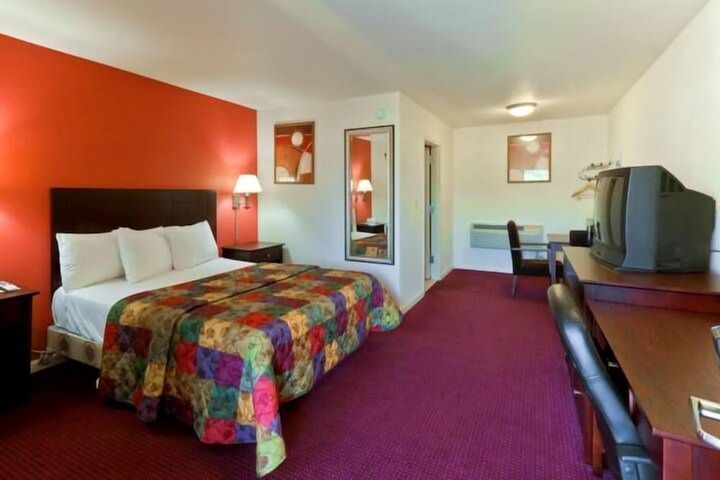 Room 21 of 25