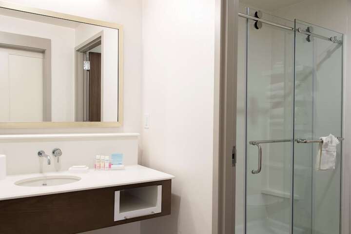 Hampton Inn & Suites Grand Rapids Downtown