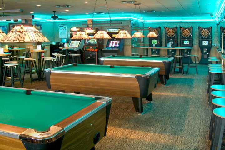 Lounge 74 of 75