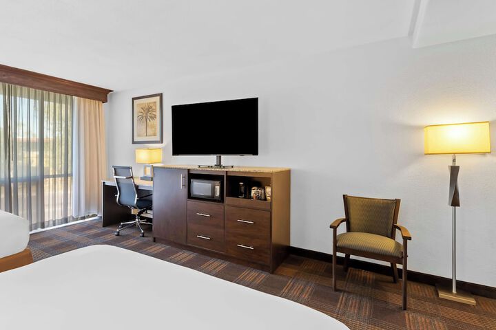 Best Western Date Tree Hotel