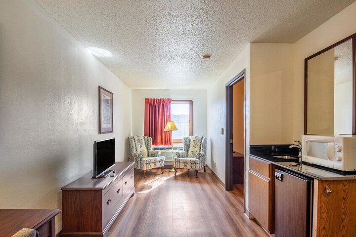 Motel 6 Saukville WI