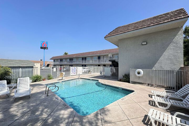 Pool 13 of 45