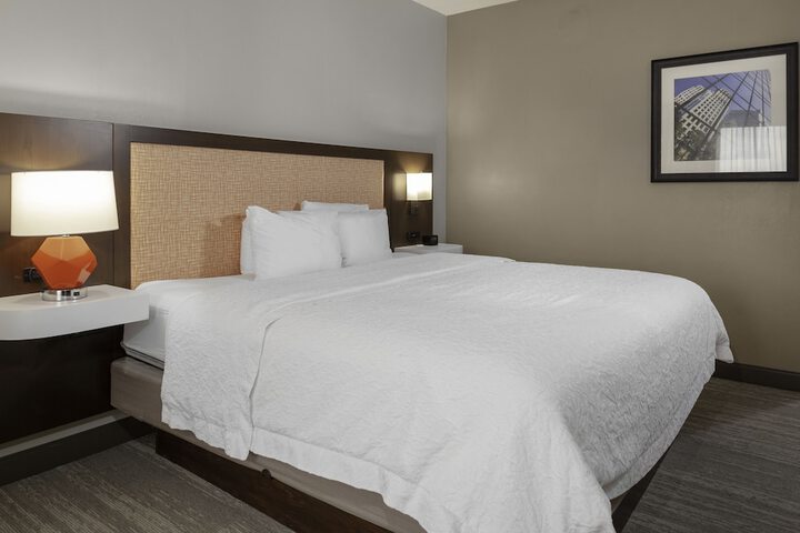Hampton Inn & Suites Concord / Charlotte