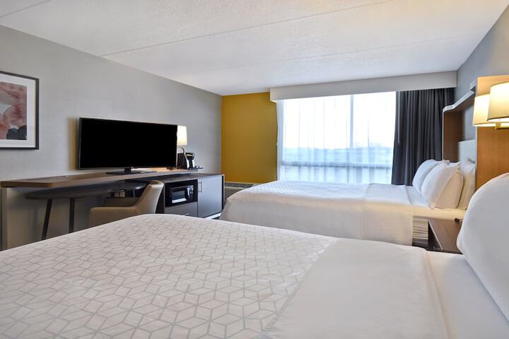 Room 55 of 170