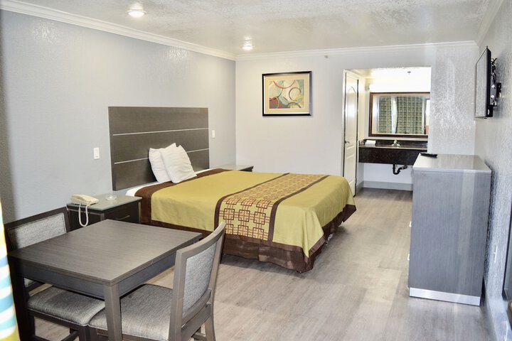 Room 19 of 52